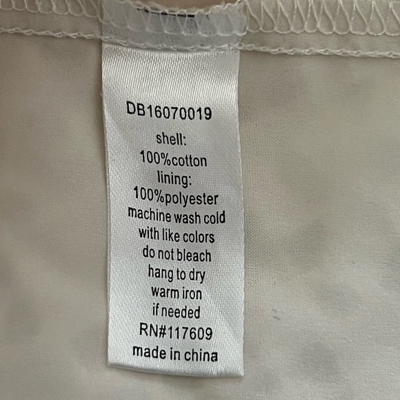 De Collection Elegant Cream Lace Skirt. #01 - Picture 7 of 8